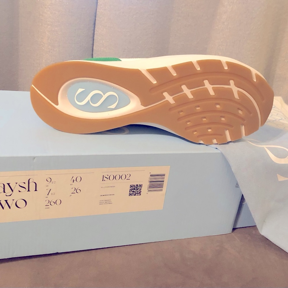 Saysh Two Varsatile Sneaker! - Picture 4 of 5